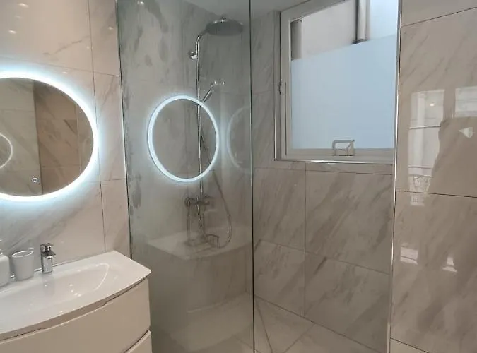 Marais-studio, Rue Simon Le Franc - 3 Places *